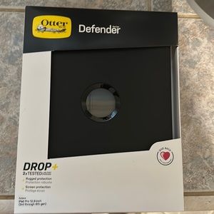 OtterBox iPad Pro 12.9-inch (6th gen/5th gen/4th gen/3rd gen) Case